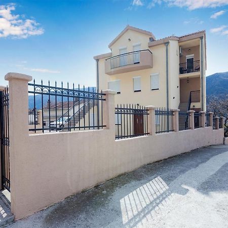Apartments Donkovic Kotor Luaran gambar