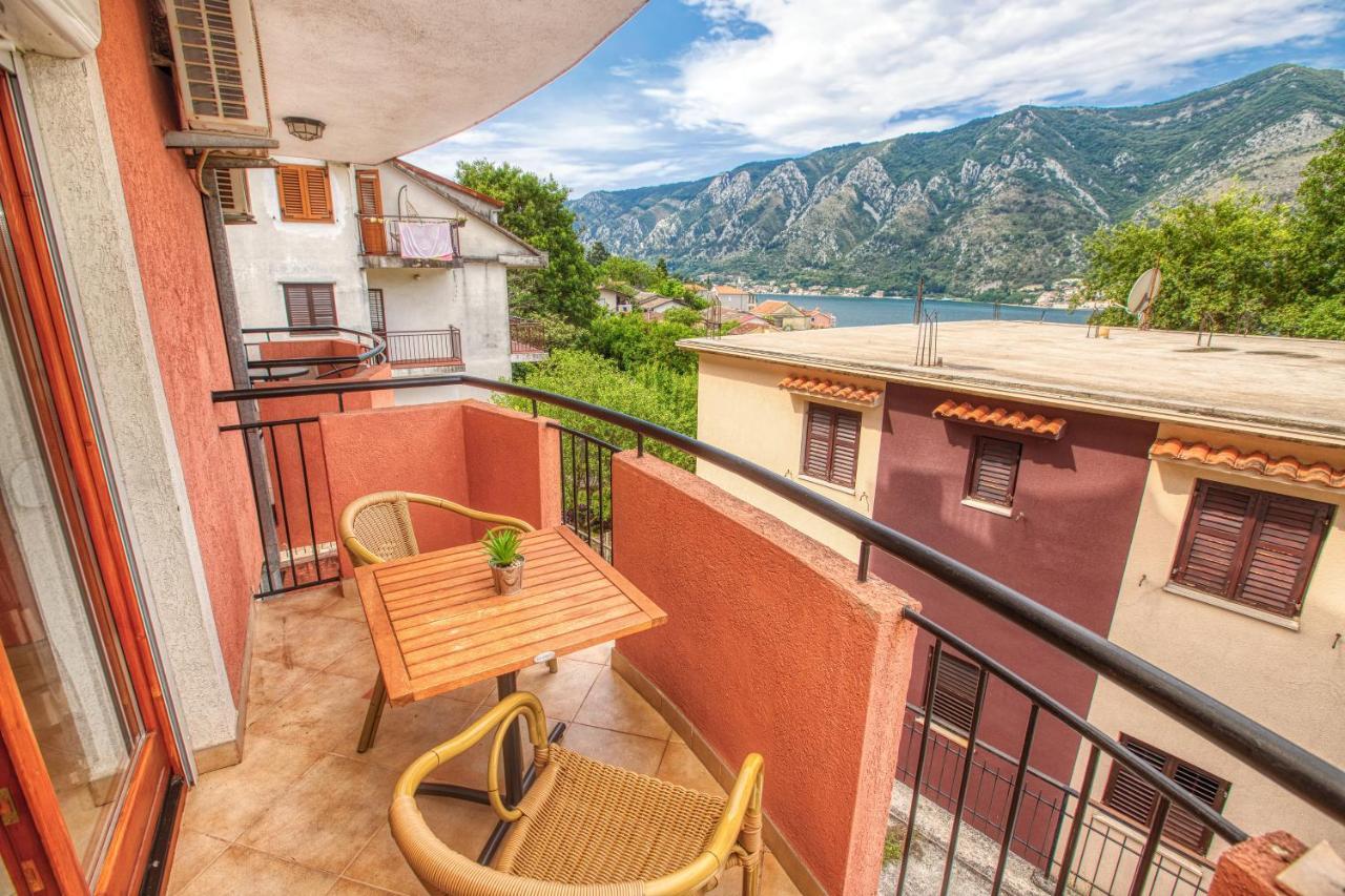Apartments Donkovic Kotor Luaran gambar
