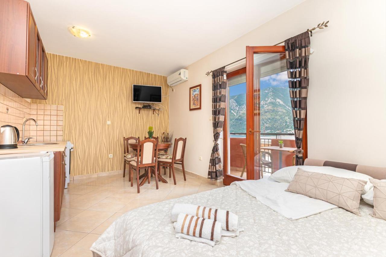 Apartments Donkovic Kotor Luaran gambar
