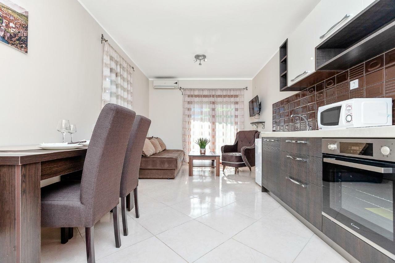 Apartments Donkovic Kotor Luaran gambar