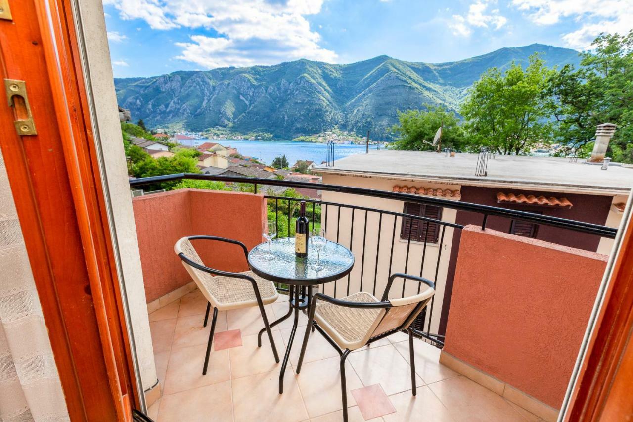 Apartments Donkovic Kotor Luaran gambar